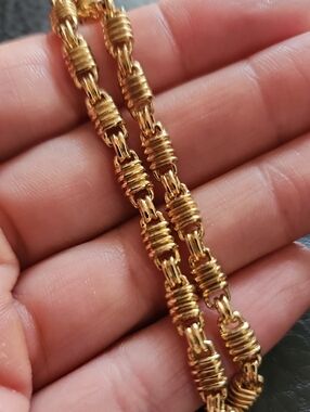 Gold-Tone Spiral Link Bracelet for Women